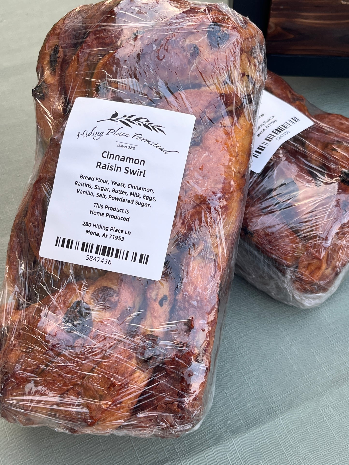 Cinnamon Raisin Swirl Bread
